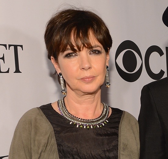 phoebe nicholls net worth - Article 1